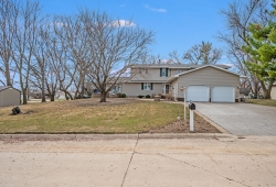 805 Hengen St